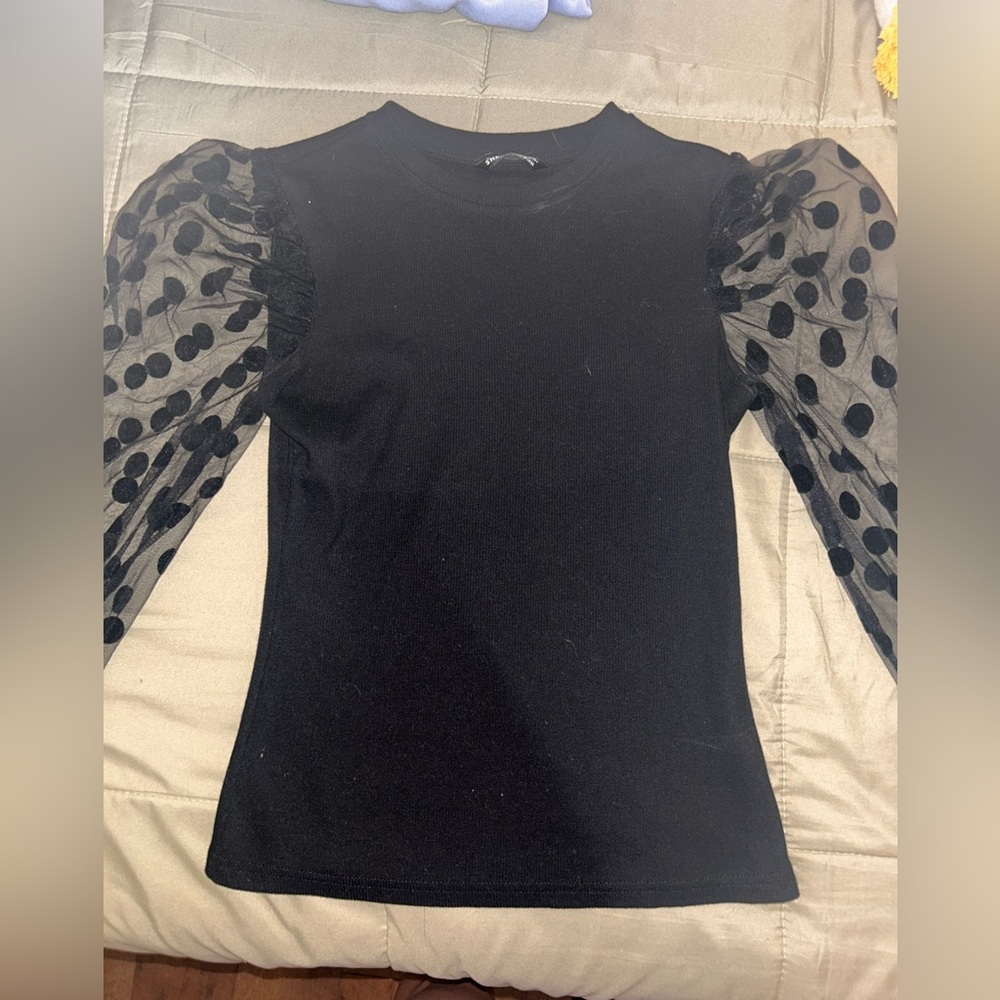 Black poofy sleeve top. Size S.